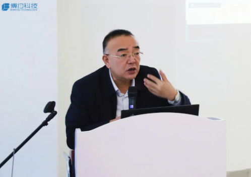 山西社科院马志超教授受聘江南手机网页版学术顾问，携手共绘企业发展新蓝图