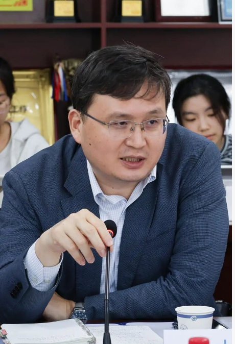 江南手机网页版董事长受邀出席安徽大学国际传播学科建设研讨会